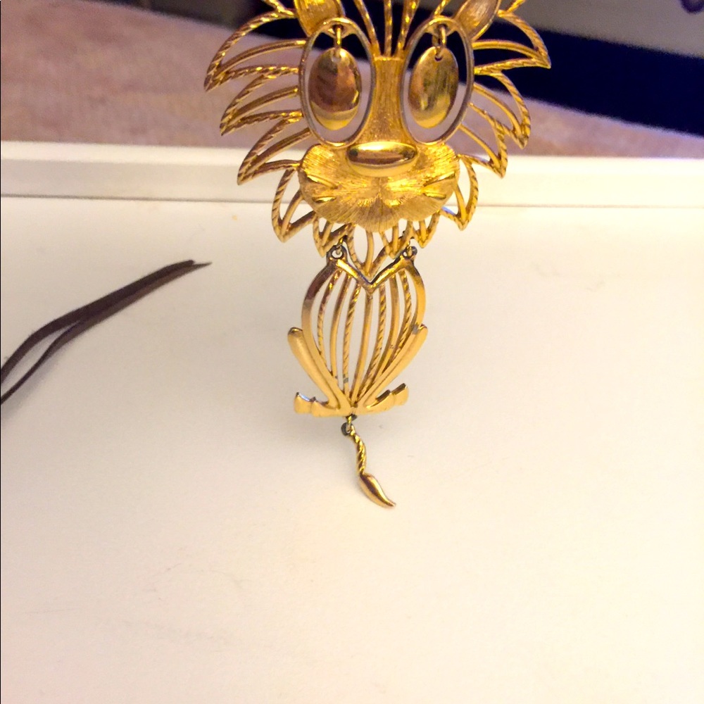 Vintage Retro Lion Necklace - Picture 2 of 4